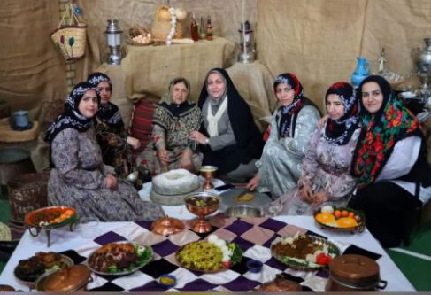 بانوان سرکانی و تویسرکانی در جشنواره “دا” نشاط و زیبایی آفریدند+ تصاویر