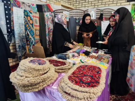 نمایشگاه اقتصاد مقاومتی در همدان گشایش یافت+ تصاویر