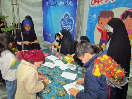 تصاویری از اجرای طرح آرامش بهاری در بقاع متبرکه نهاوند