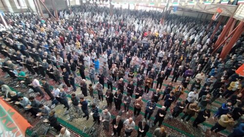 اقامه نماز عید بندگی در مصلی حضرت ابوالفضل علیه السلام ملایر+ تصاویر