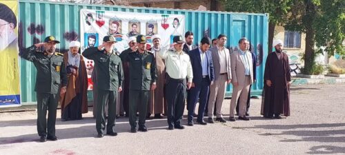 برگزاری صبحگاه مشترک نیروهای نظامی و انتظامی نهاوند