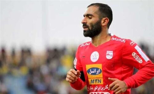 فوتبالیست لیگ برتری در نهاوند سالن ورزشی می‌سازد