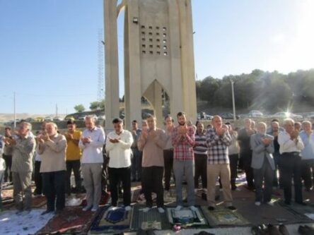 زمزمه «اللهم اهل الکبریا والعظمه» مردم اسدآباد در یادمان شهدای گمنام