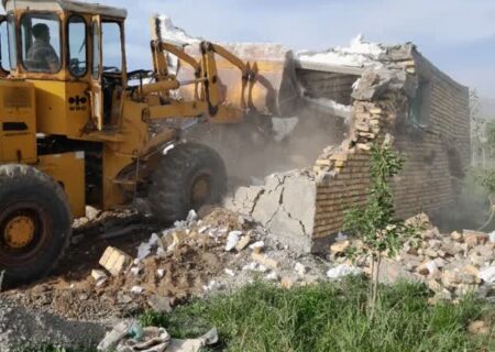 رفع تصرف یک هکتار از اراضی شهرستان نهاوند