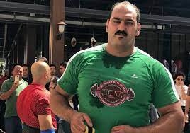 قوی ترین مرد جهان از کبودراهنگ