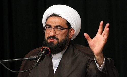 نباید در نوشتن به هیچ‌کس جز حقیقت تعهد داشته باشیم