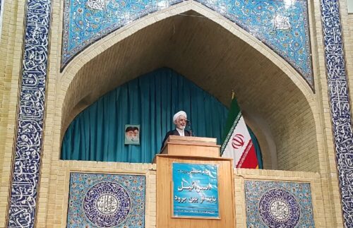 کثرت جبهه باطل نباید مانع از حقگویی شود