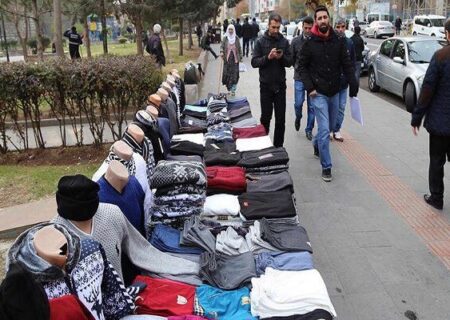 شورای تامین در ساماندهی دستفروشان به کمک شهرداری بیاید