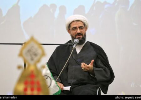 خیمه امام‌ حسین(ع) گره گشایی فرهنگی می‌کند