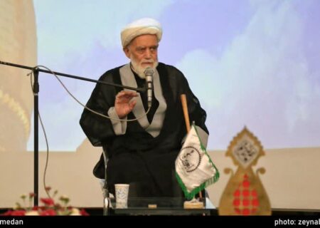 خادمان در ثواب عظیم میلیون‌ها زائر امام حسین(ع) شریک هستند