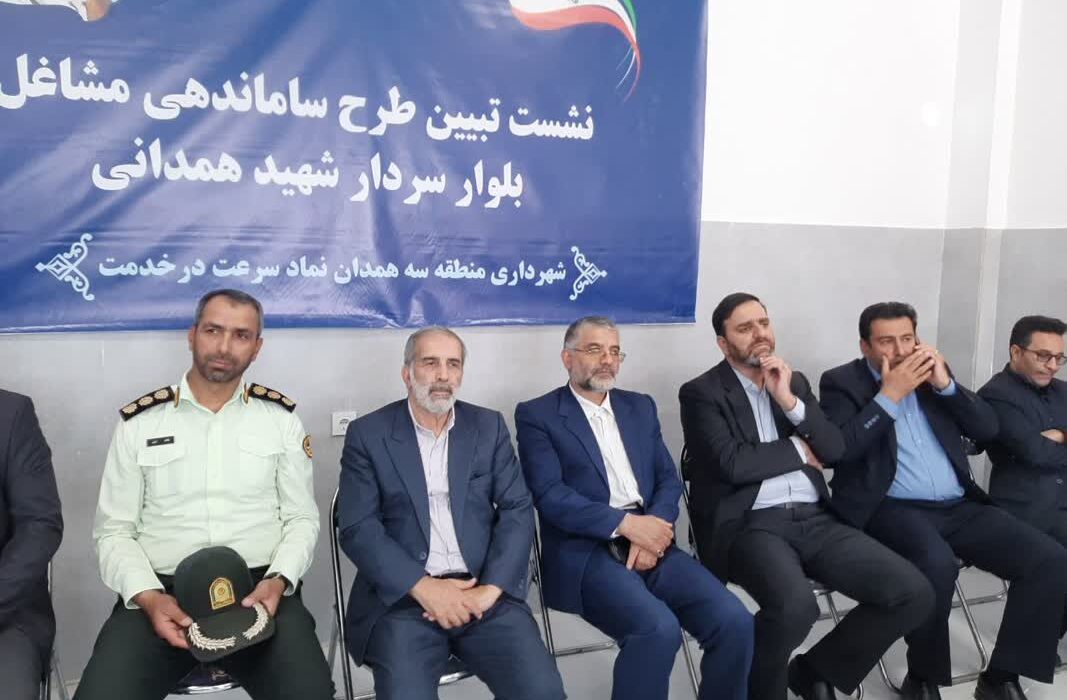 در جا به جایی سوغات سراهای میدان عاشورا نباید حقی از کسی تضییع شود