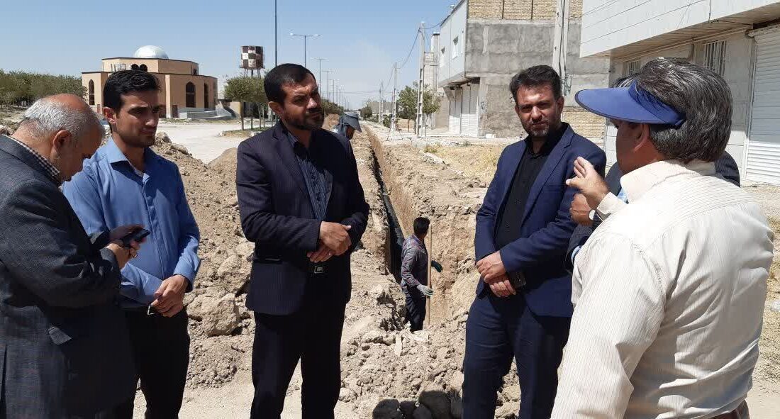 شروع عملیات حفر و لوله‌گذاری فاضلاب در شهر فامنین