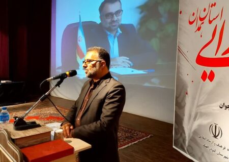 همایش شعر عاشورایی در کبودراهنگ برگزار شد‌