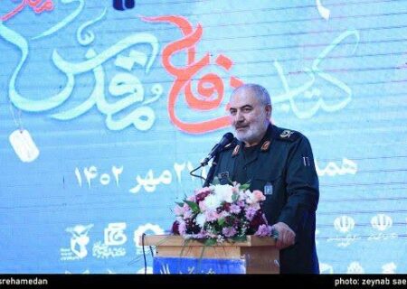 انتشار ۲۷۰ کتاب از کنگره اول شهدا تا کنگره دوم در همدان