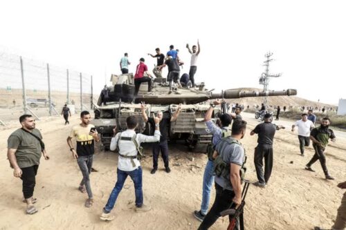صبر و مقاومت طوفان به‌ پا کرد!