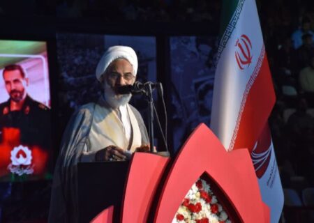 بزرگترین پرچم دار جهاد تبیین خون شهید است