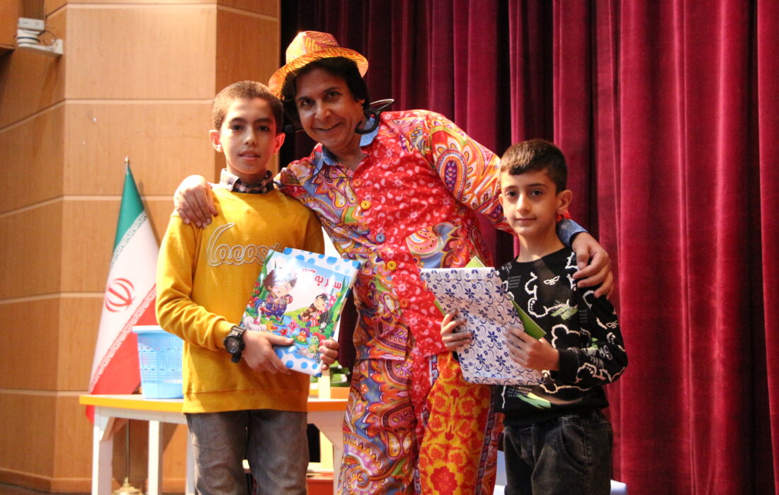 اولین گردهمایی نوه‌های شهید در کشور برگزار شد