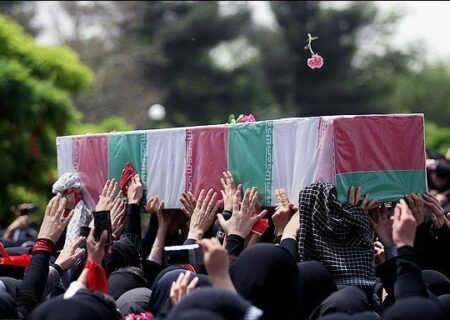 ۱۷۰۰ شهید ارتش استان برای کشور افتخارآفرینی کردند