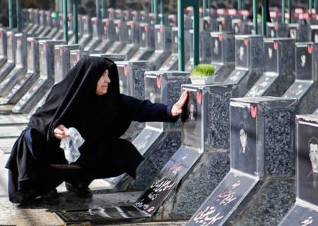 انتشار کتاب جدید «پری خانه ما»؛ درباره خانواده‌های شهیدان همدانی