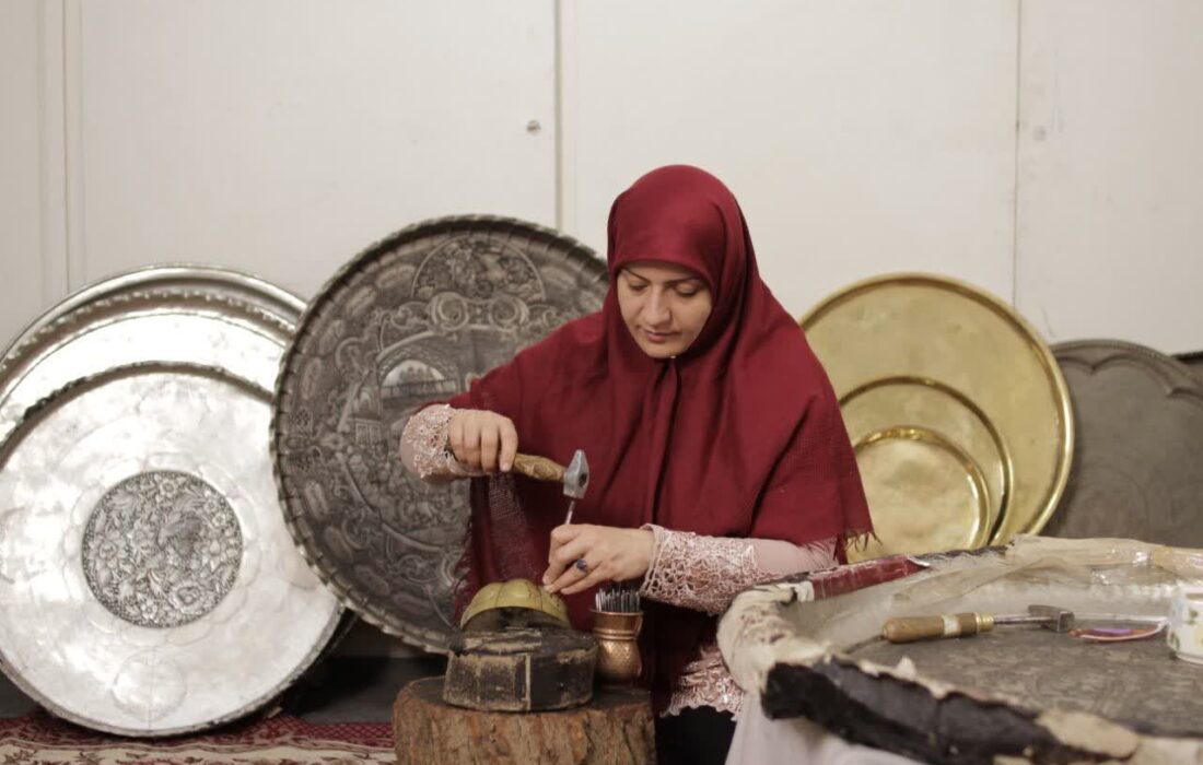 زنی که با قلم زنی نام ایران را در دنیا مطرح کرد