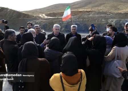 کدر بودن رنگ آب بخاطر لوله‌های قدیمی است