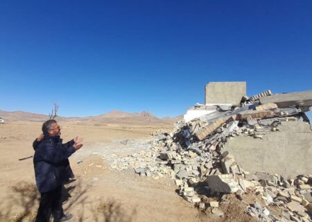 من که کافر نیستم، مسلمانم، چرا تخریب کردید؟