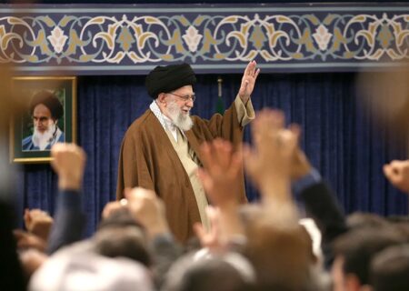 قدرت نقش‌آفرینی مردم در حوادث بزرگ را نباید فراموش کنیم