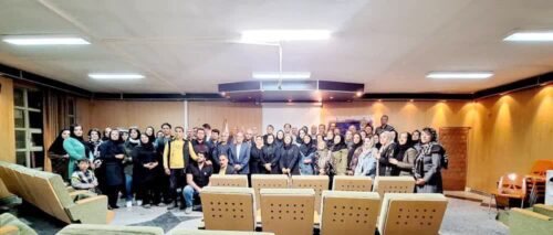 مربیان با مدرک و شناسنامه در ایستگاه‌های ورزش صبحگاهی