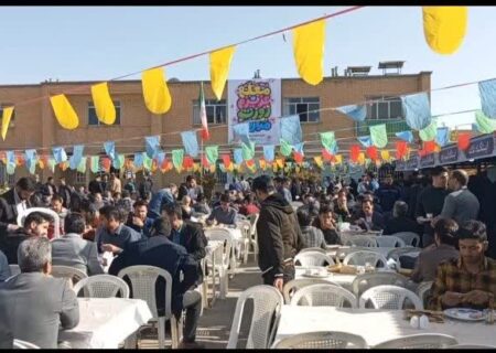 سایه سنگین تجمل بر مراسم تکریم معلمین فامنینی