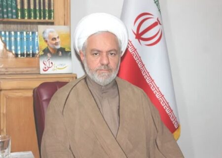 تربیت جامعه‌ تراز انقلاب با حفظ منزلت معلم