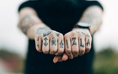 تتو زخمی که تا آخر عمر باقی میماند