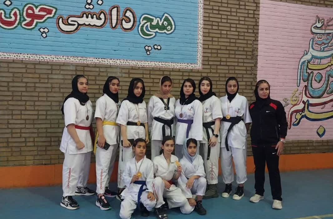 نهاوند قهرمان رزمآوران کشور شد