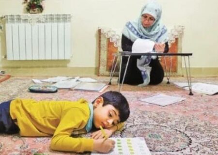 کمرنگ جلوه دادن نقش مادری حاصل فمینیست