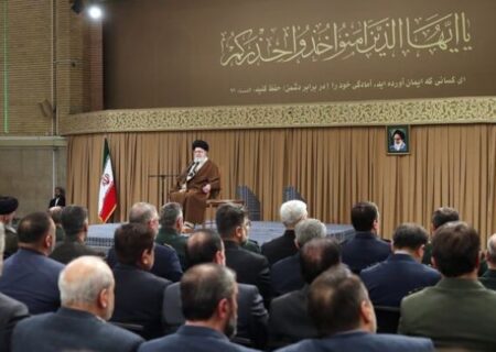 بهمن یک حرکت بزرگ ملی بود