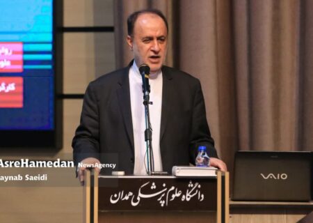 همه مردم باید تحت پوشش بیمه‌ باشند