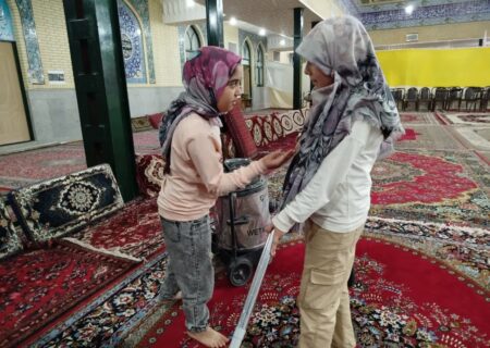 نور رمضان در دستان بانوان فاطمی