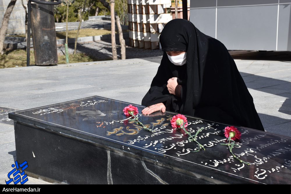 مراسم بزرگداشت شهید قهاری سعید در گلزار شهدای همدان
