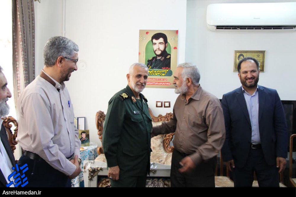 دیدار با خانواده شهید محمد مازویی، شهید شاخص سال استان/زندگی شهید مازویی، سوژه ای ارزشمند برای نویسندگان