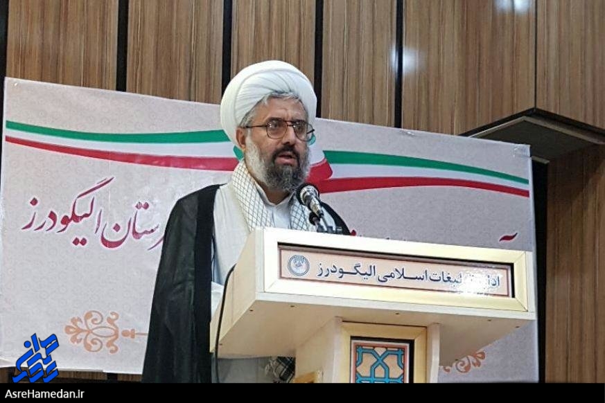 حجت الاسلام محمدعلی ارزنده به عنوان امام جمعه جدید بهار معرفی شد