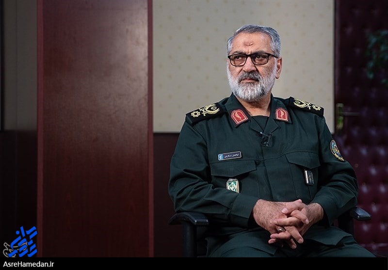 امکان حذف خدمت سربازی وجود ندارد ولی تغییر چرا/ طرح سربازی حرفه‌ای غیرکارشناسی است