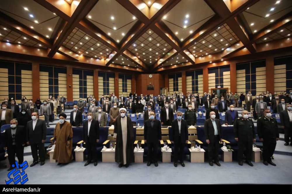 دکتر وحیدی وارد همدان شد/ وزیر کشور: فساد ستیزی و نگاه توسعه محور از معیارهای اصلی انتخاب استاندارد ان است