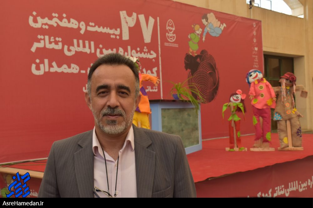 اشعار و قصه های کهن ایرانی به کمک تئاتر به کودکان آموزش داده شود