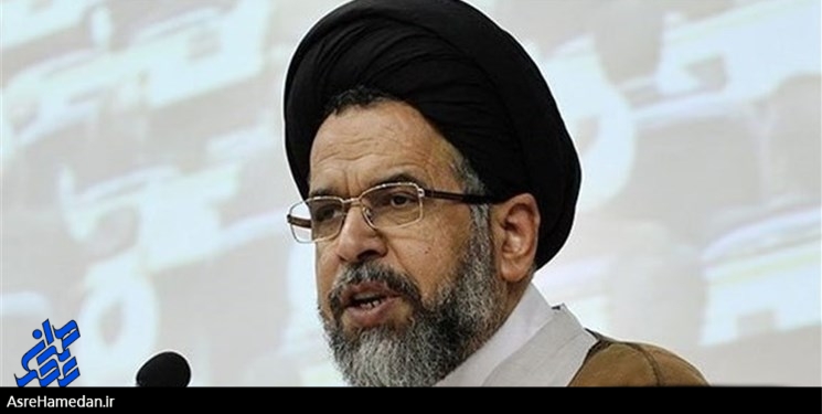 هیچ کشوری نمی تواند عقاید سیاسی خود را به جمهوری اسلامی تحمیل کند