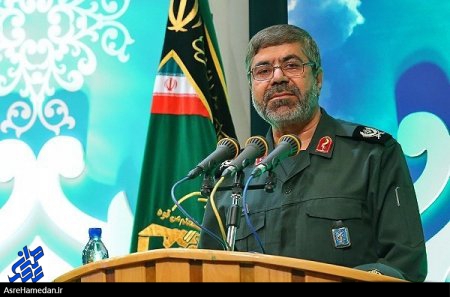 روایت سردار شریف از دیدار فرمانده کل سپاه با خانواده شهیدان اسدی لاری