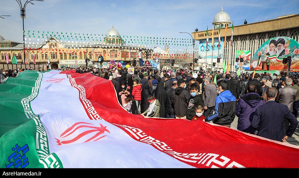 یک راهپیمایی تماشایی که در تاریخ ثبت شد/خروش مردم دارالجهاد همدان در تماشایی ترین #بهمن_تماشایی/خودرو،موتور،دوچرخه و پیاده؛همه آمده بودند