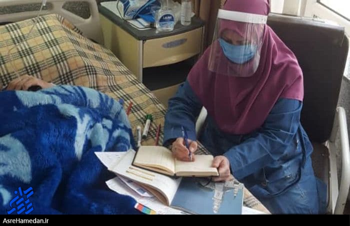 تدریس مجازی معلم پرتلاش همدانی از بیمارستان