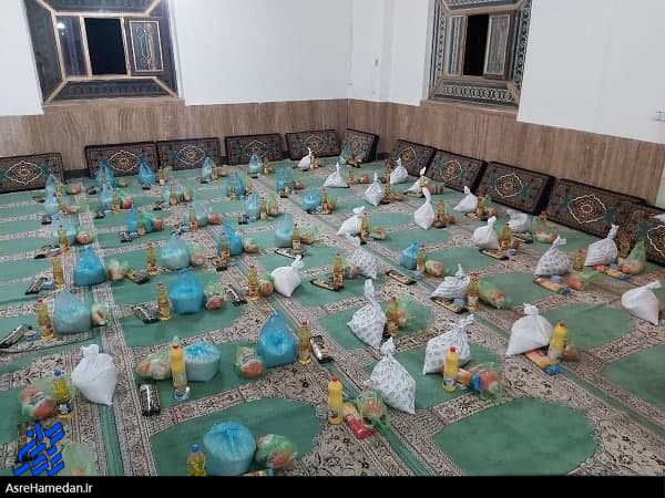 وقتی پیلنگر همدل، رنگ مواسات و کمک های مؤمنانه به خود می گیرد/توزیع ۵۰ بسته معیشتی بین محرومان توسط اهالی یک روستا+تصاویر