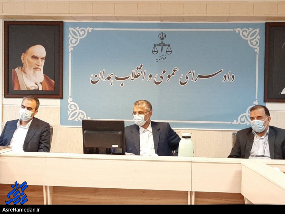 کشتارگاه های مرغ، زیر ذره بین تیم ویژه دادستان همدان/خروج مرغ از استان ممنوع شد