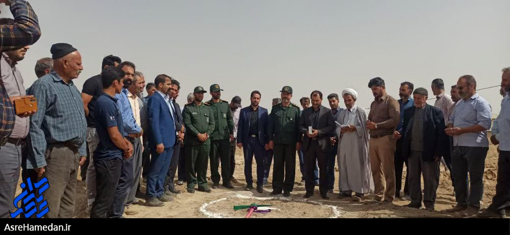 آیین کلنگ زنی عملیات آبرسانی به روستای گنده جین شهر بهار