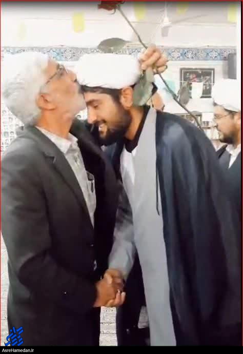 “عمامه بوسی” در جواب عمامه پرانی آشوبگران+تصاویر